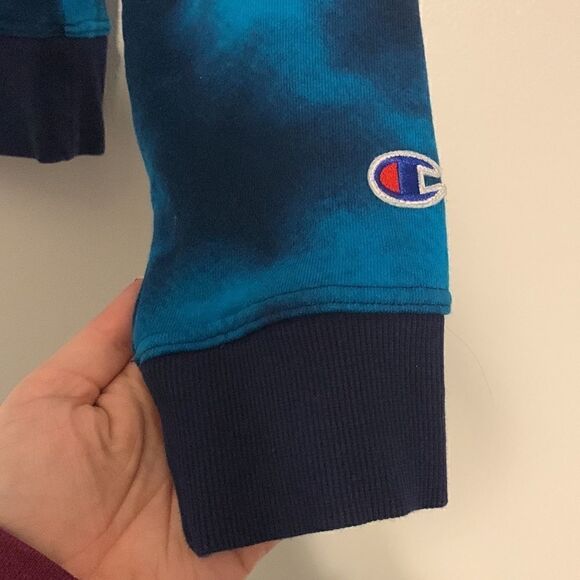 Champion Sweatshirt Woman's Large Blue Tie Dye Cropped Round Neck Pullover - Picture 3 of 6